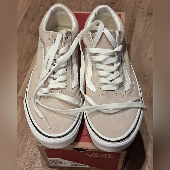 Unused Vans Adult Sneakers - Cream and White - Picture 3 of 5